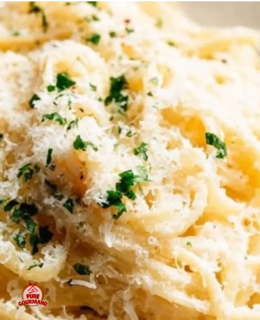 Bowl of creamy garlic pasta, a quick and comforting weeknight meal.